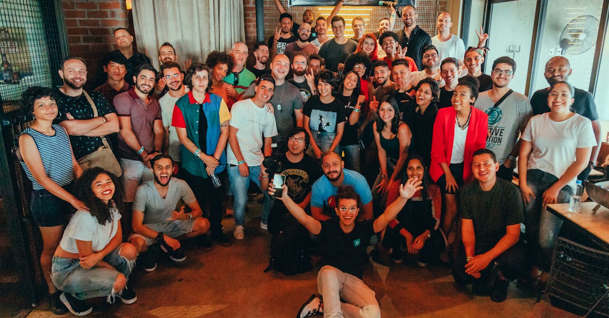 朗玛移动实名账号：短信营销：如何有效吸引年轻客户